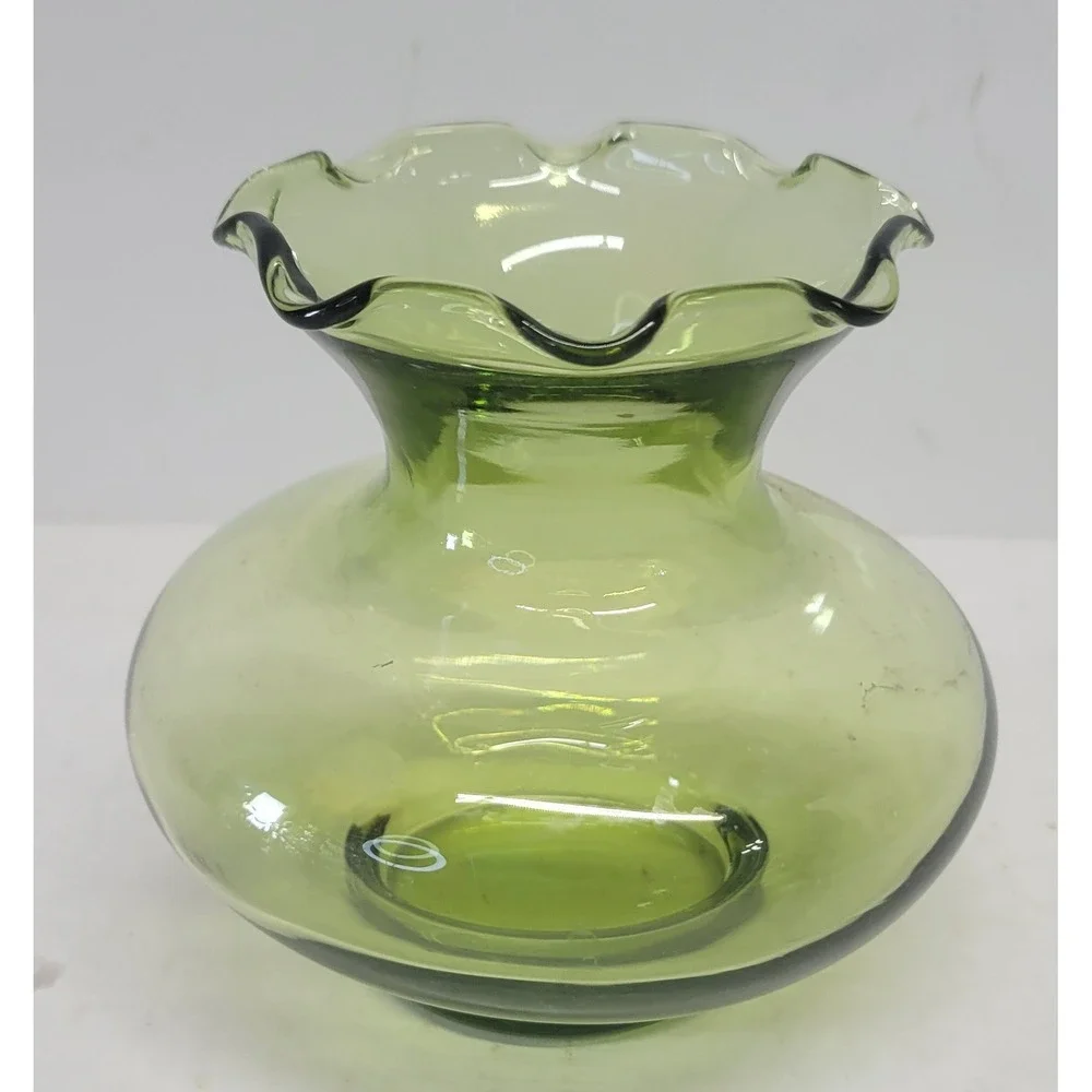 Vintage Green Glass Bud Vase‎ Ruffled Rim Squat Bulbous Mid Century Modern 4.5